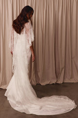 Chantilly Cape