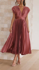 Maria™ | Elegant Pleated Maxi Dress