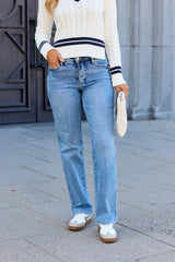 Judy Blue Straight Leg Jeans - Medium Wash