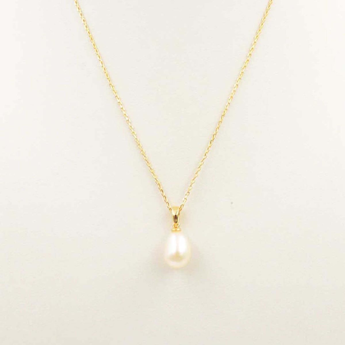 Pearl Pendant Necklace